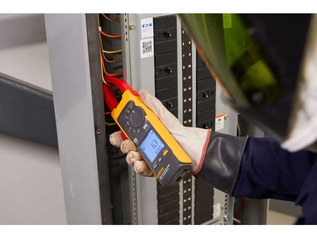 Fluke 393‑FC‑PVLEAD Solar Test Kit — High‑Voltage DC Precision Bundle Solar Cellz USA