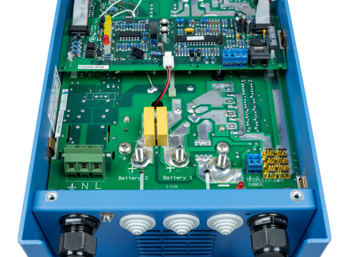 Victron Phoenix Battery Charger 12V -50A (SKU Part Number PCH012050001) | Solar Cellz USA.