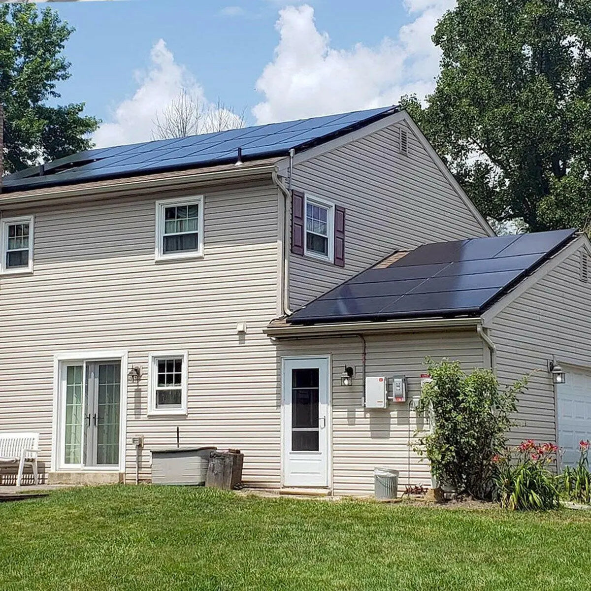 Silfab Solar 370 W Mono Solar Panel.