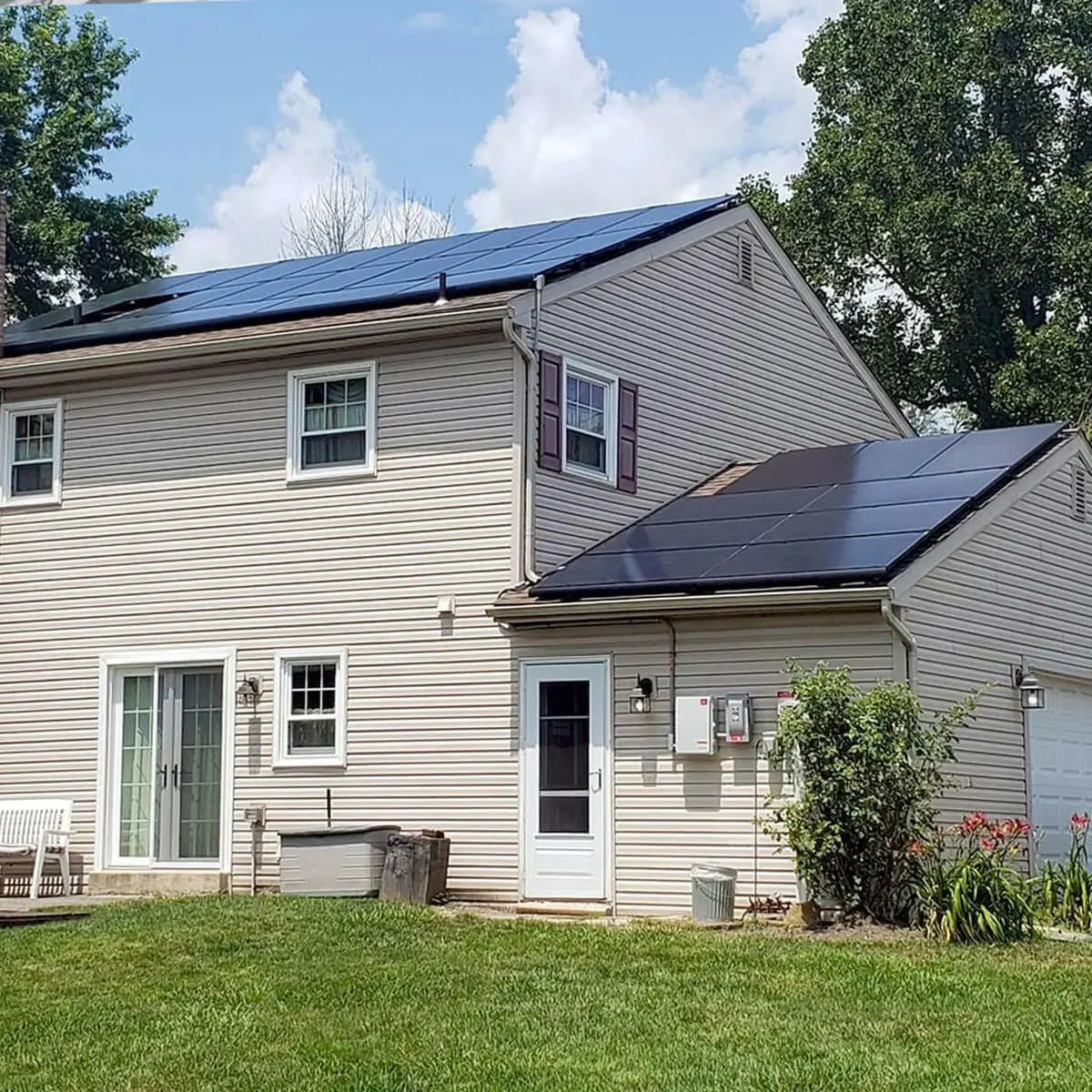 Silfab Solar 400 W Mono Solar Panel.