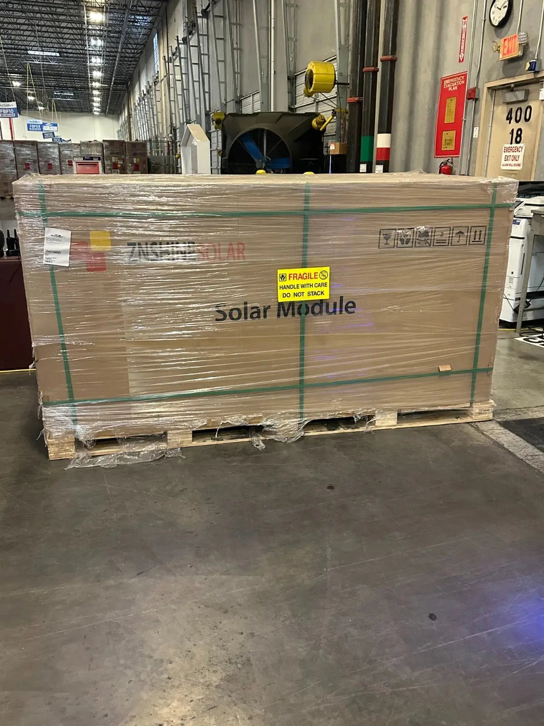 ZNShine Solar 580W 144 N-Type TOPCon Bifacial Solar Panel (Sealed Pallet of 36)